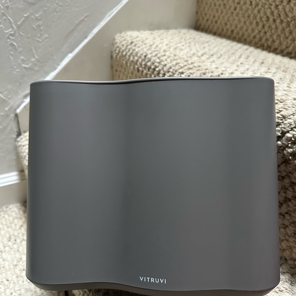 Vitruvi Charcoal Gray Diffuser- like new - Picture 2 of 4
